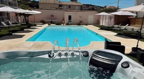 Résidence Villa Romana avec Piscine et Jacuzzi - Image 4