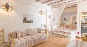 Madalena's Family Rooms - Image 2
