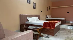 Hotel Prisha Recidency - Image 2