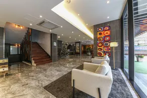 LALA VIANCO BUSINESS Hotel - Image 3