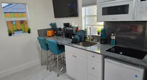 Separate Unit - Private Bathroom - Full Kitchen - Free Parking - Image 5