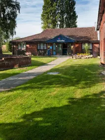 Travelodge Wirral Eastham - Image 2