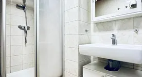 Simple 2-Bedroom Apartment in Central Area - Image 5