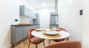 Luxury Capuchinos Apartment - Image 3