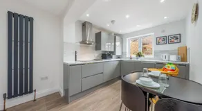 Entire 3 Bedroom House in London - Canning Town, City Airport, London ExCel - Image 3