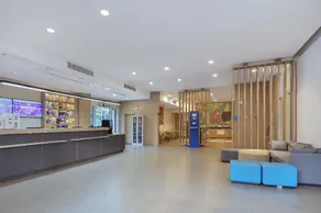 Hanting Hotel Nanjing Jiangning Gold Coast - Image 3