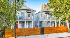 Stunning Modern and Fully-Upgraded 5 BR w Pool - Image 5