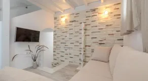 Naxian Wave Seaside Villa - Image 2