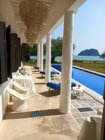 Brassiere Beach Hotel - Image 5