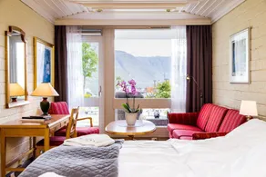 Walaker Hotel - Image 2