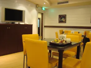 Takatama Hotel - Image 5