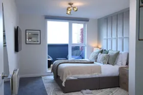 Crown Quarter Penthouse - City View - Image 2