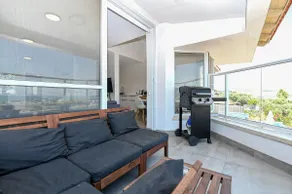 Gluck House - Image 5