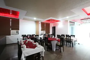 Hotel Taj Galaxy - Image 4
