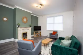 Roberts House by #ShortStaysAway - Image 2