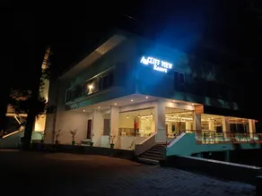 CLIFFVIEW RESORT - Image 3