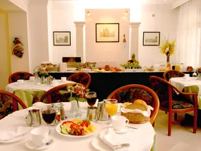 Self-Check-In Hotel Adlon - Image 5