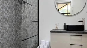 Tinutul Luanei Glamping Resort - Image 2