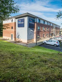 Travelodge Dunfermline - Image 2