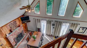 Beautiful Chalet with Hot Tub & Sauna in Poconos - Image 4