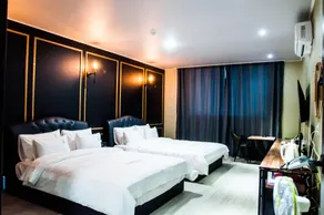 Heitz Hotel - Image 5