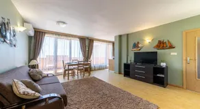 Supreme Beach Apartments - Image 2