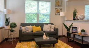 OU-Walk to Campus , Downtown ; Designer Studio - Image 2