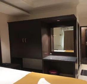 Hotel Sunshine - Image 5