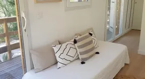 Magnifique Cabanon avec jacuzzi et sauna - Image 2