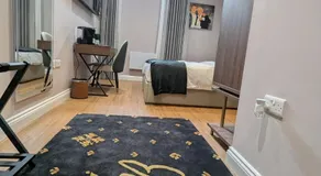 Empress Boutique Hotel Suites - Image 5