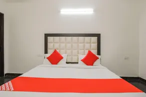 OYO Saurav Villa - Image 2
