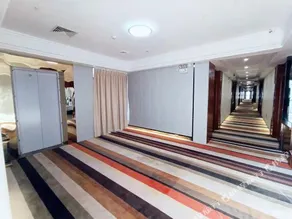 Elan Hotel (Longyan Wuping Manhattan Passenger Terminal) - Image 5