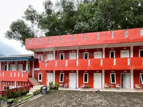 Penginapan Gindo Sidebuk Debuk Berastagi RedPartner - Image 3