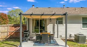 Large 4BR Home, Garage Short & Long Stay - Image 5