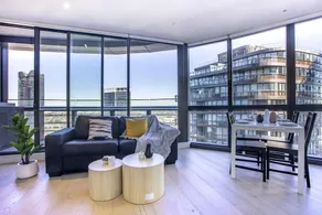 KOZYGURU DOCKLANDS HIGH LEVEL WATERVIEW 1BED POOL VDO883-2009 - Image 2