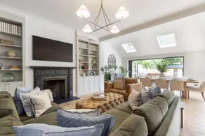 Luxury Period Home with Sauna and Gym - Image 2