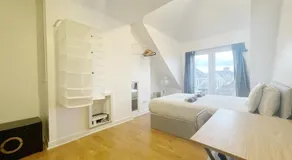 Large Cosy Property 15min from Central London - Image 2