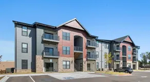 1BR Retreat Near Walmart Campus & AMP & Bike Lift - Image 5