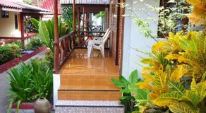 Island View Bungalows - Image 3