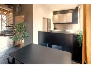 Spacious Duplex in Antwerp Old Town - Image 2