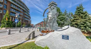 Starkeeper Apartment Ski Base with Balcony Views - Happy Rentals - Image 4