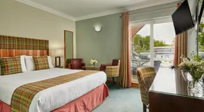 Clan Macduff Hotel - Image 2