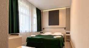 Hotel Central - Image 2