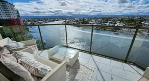 Penthouse in Surfers Hawaiian Holiday Apartments - Image 3