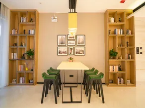 City Comfort Inn Wuzhou High-speed Railway Station Canghai Lake Park - Image 2
