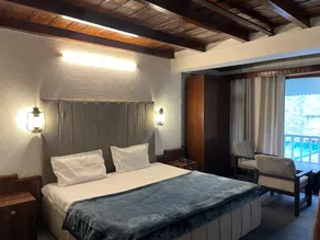 Shanti Cafe - Signature Stays Manali - Image 5