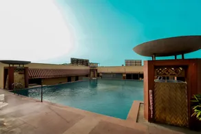 Clarion Bella Casa at Airport - Image 5