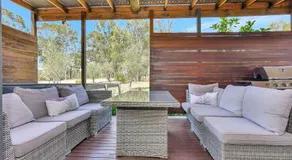 Stay at Shiraz - Image 4