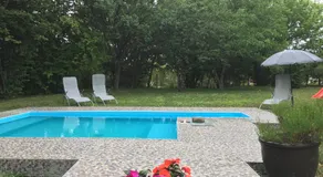 Dve kuce pored jezera - Image 4