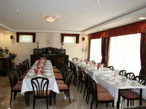 Le Rose Suites & Park Hotel - Image 2